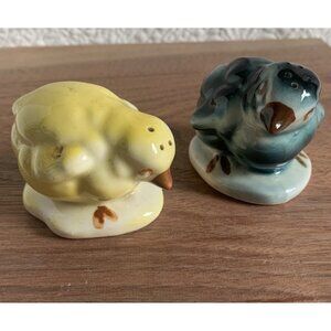 Vintage Chicken Chicks Salt & Pepper Shaker Set 2.5"